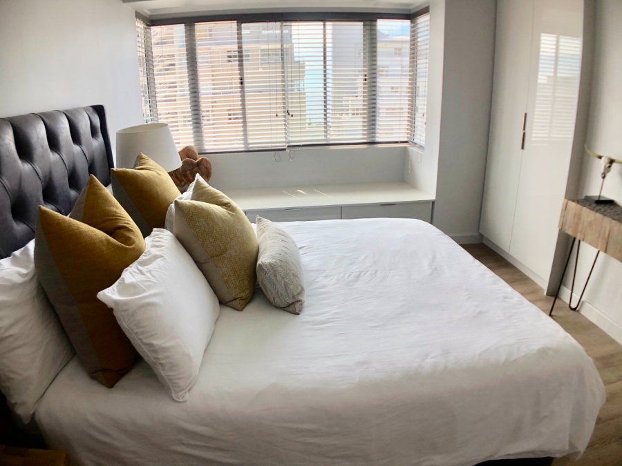 2 Bedroom Property for Sale in Sea Point Western Cape